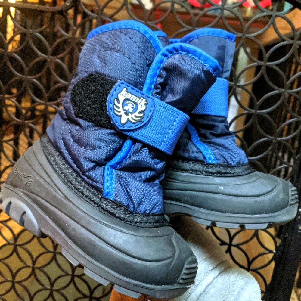 Kamik's Snowbug 3  snowboots for toddler sz5